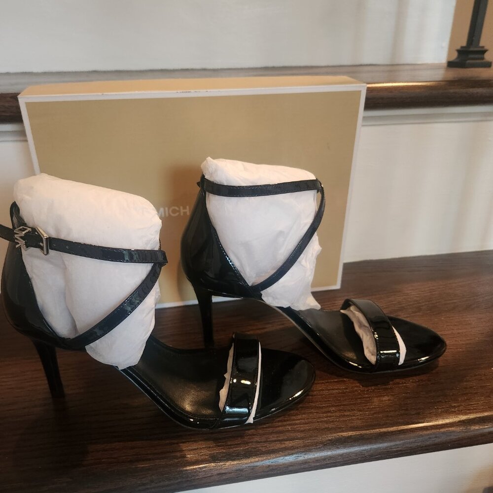 MICHAEL KORS Black Patent Leather Strappy Heels Sandals Size 7 $195 Retail NIB - Picture 10 of 11